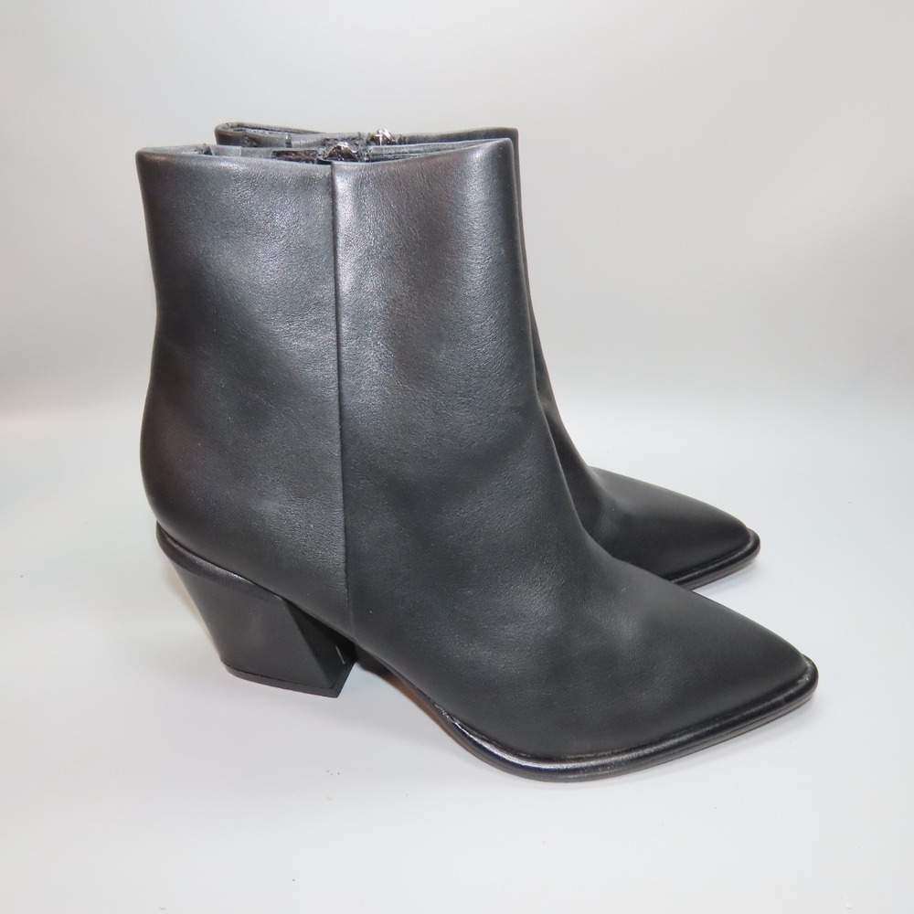 Blondo Emmalyn Waterproof Black Booties – Sz 8